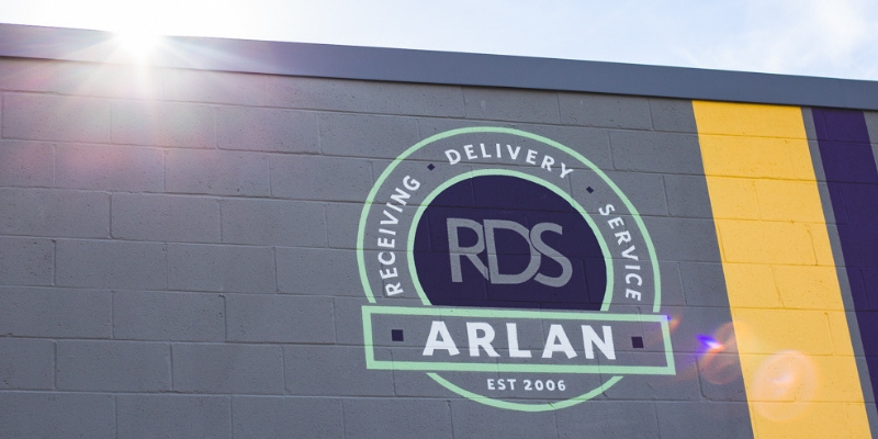 Arlan logo on building exterior 3